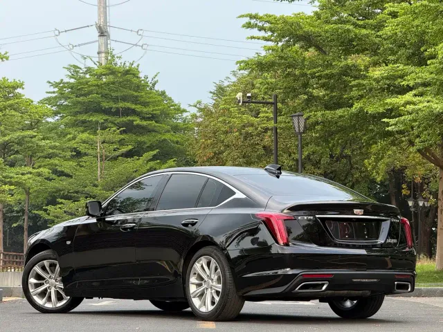 Cadillac CT5 — Фото автомобиля 3
