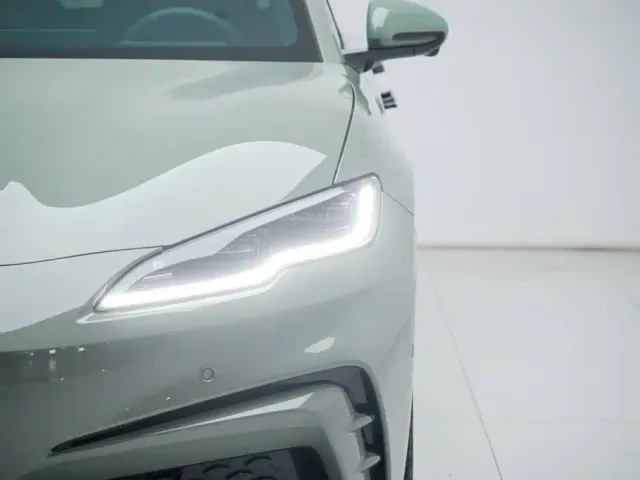 BYD Seal 06 GT — Фото автомобиля 13