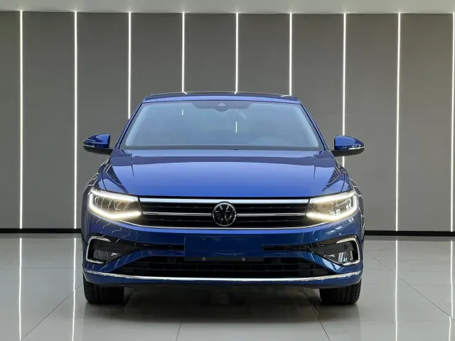 Volkswagen Bora — Фото автомобиля 2