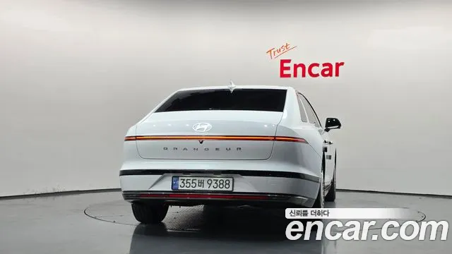 Hyundai Grandeur GN7 — Фото автомобиля 4