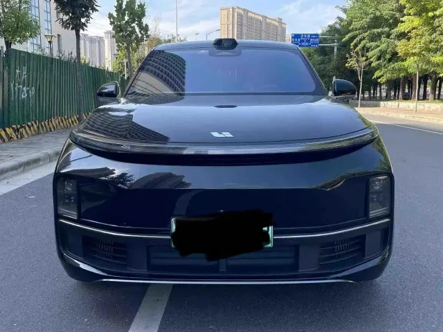 Li Auto L9 — Фото автомобиля 2