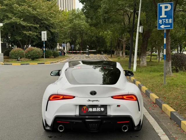 Toyota Supra — Фото автомобиля 5