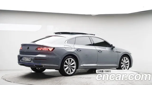 Volkswagen Arteon — Фото автомобиля 4
