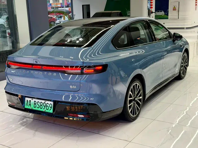 Leapmotor B01 — Фото автомобиля 17