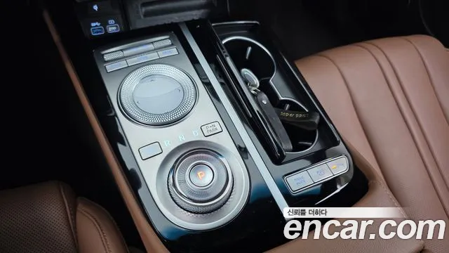 Genesis G80 Бензин 3.5 турбо AWD — Фото автомобиля 9