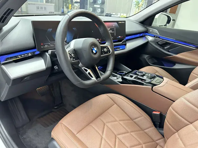 BMW 5 Series — Фото автомобиля 10