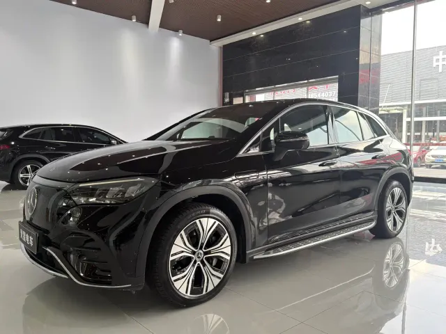 Mercedes-Benz EQE SUV — Фото автомобиля 18