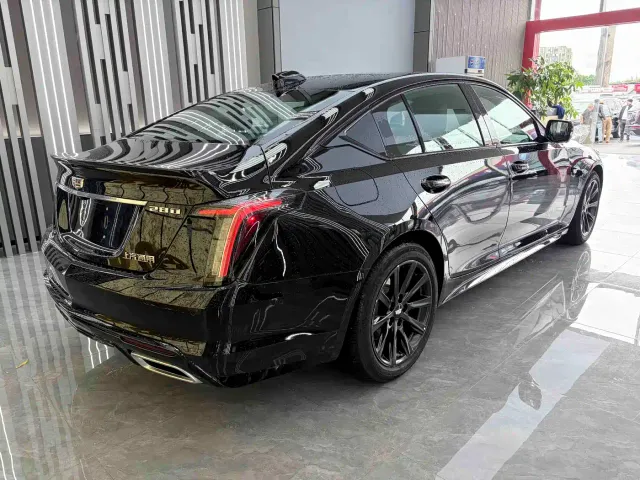 Cadillac CT5 — Фото автомобиля 16