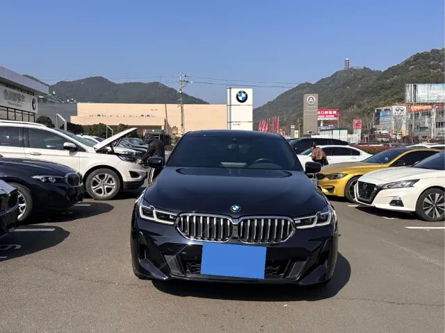 BMW 6 Series Gran Turismo — Фото автомобиля 2