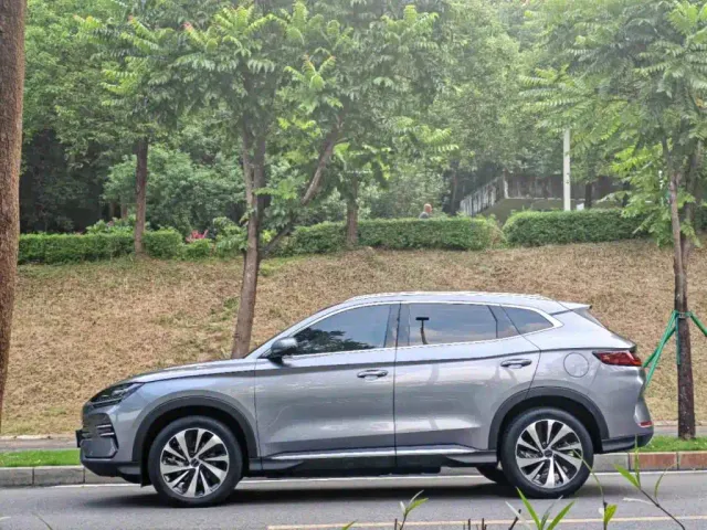 BYD Song PLUS — Фото автомобиля 5