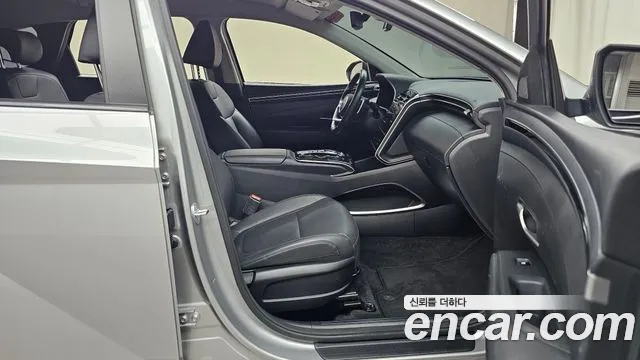 Hyundai Tucson Tucson (NX4) Дизель 2.0 2WD — Фото автомобиля 26