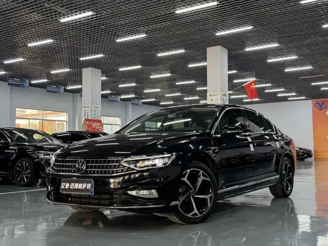 Фотография автомобиля — Volkswagen Magotan