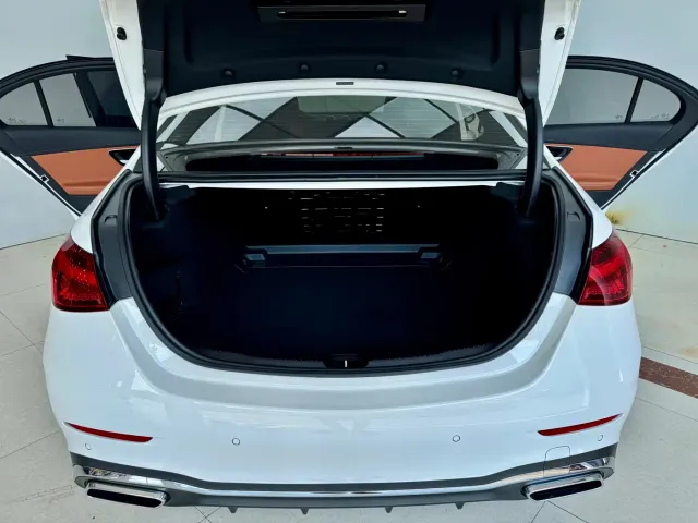 Mercedes-Benz C-Class — Фото автомобиля 23