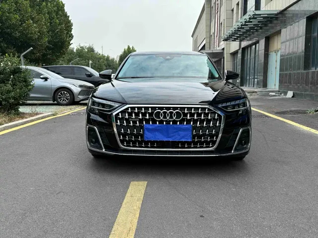 Audi A8 — Фото автомобиля 2