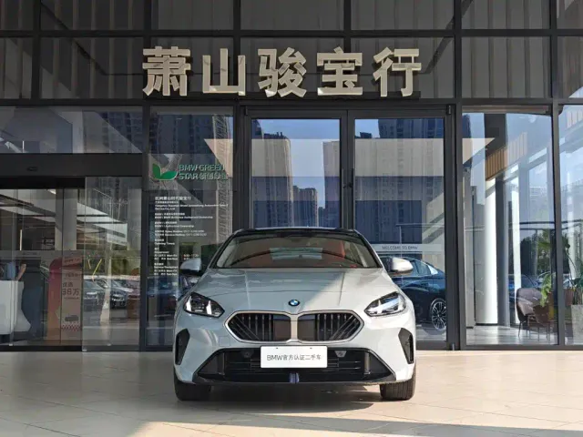 BMW BMW 2 Series 2025 225L M Sport Package — Фото автомобиля 2