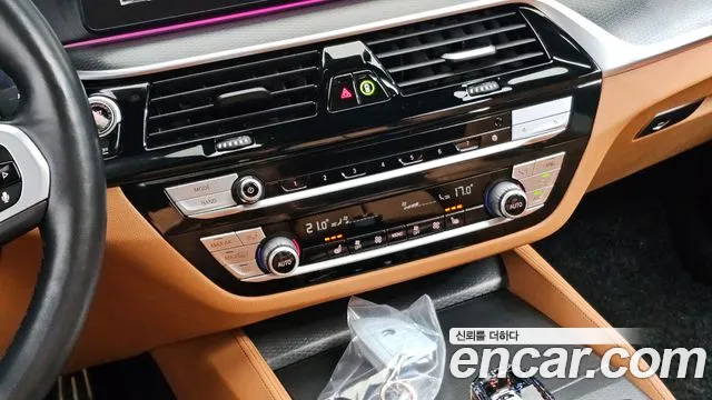 BMW 5 Series G30 — Фото автомобиля 19