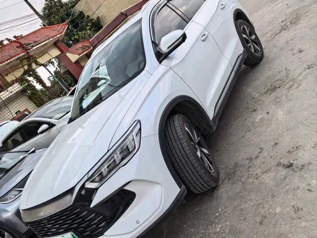 BYD Song Pro — Фото автомобиля 2