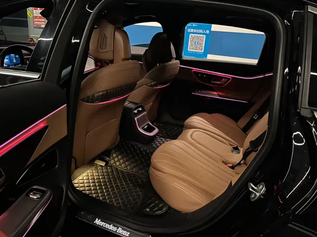 Mercedes-Benz E-Class — Фото автомобиля 9