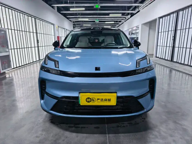 Lynk & Co 08 EM-P — Фото автомобиля 2