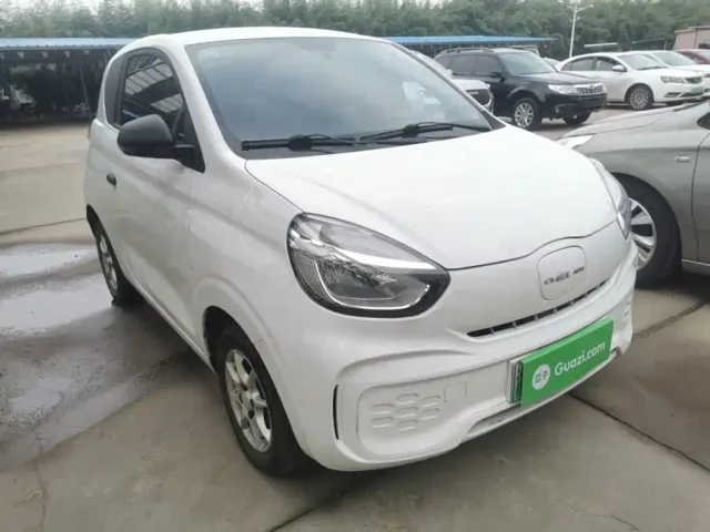 Roewe Clever — Фото автомобиля 3