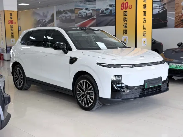 Leapmotor B10 — Фото автомобиля 3