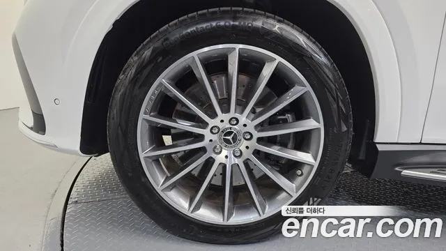 Mercedes-Benz GLE-Class — Фото автомобиля 5