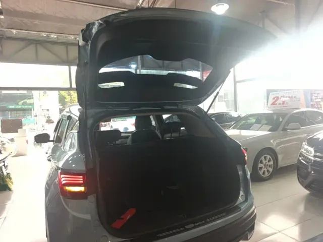 Geely Binyue — Фото автомобиля 18