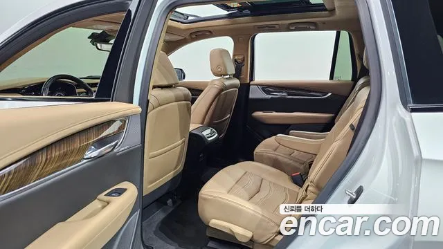 Cadillac XT6 — Фото автомобиля 21