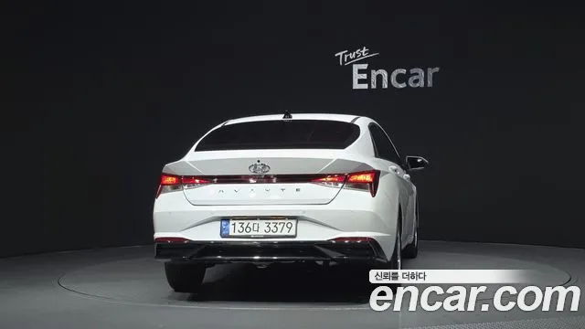 Hyundai AVANTE Avante (CN7) — Фото автомобиля 4