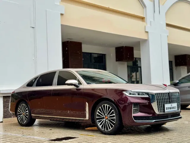 Hongqi H9 — Фото автомобиля 3
