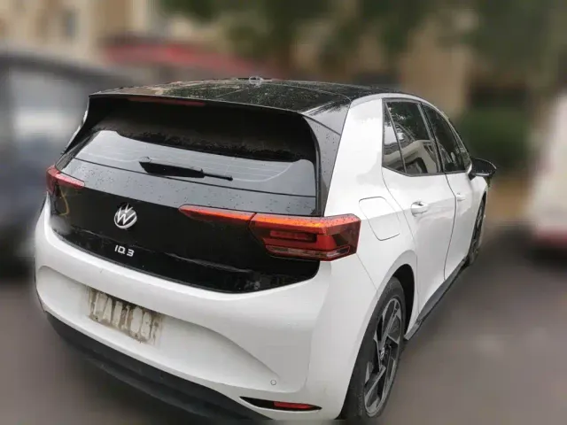 Volkswagen ID.3 — Фото автомобиля 4