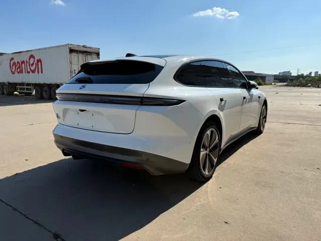 Nio ET5 Touring — Фото автомобиля 9