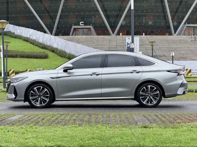 Chery Arrizo 8 — Фото автомобиля 5
