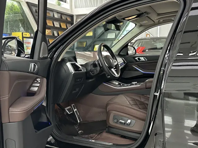 BMW X5 — Фото автомобиля 11