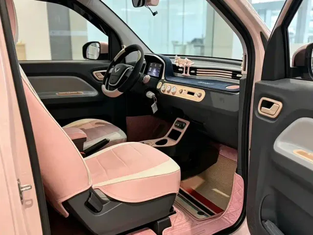 Wuling Hongguang Mini EV — Фото автомобиля 11