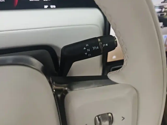 iCAR iCAR V23 2025 FWD Premium Model — Фото автомобиля 9