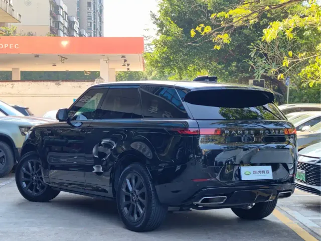 Land Rover Range Rover Sport — Фото автомобиля 10