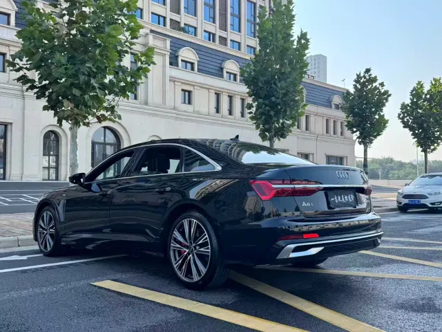Audi A6L — Фото автомобиля 9