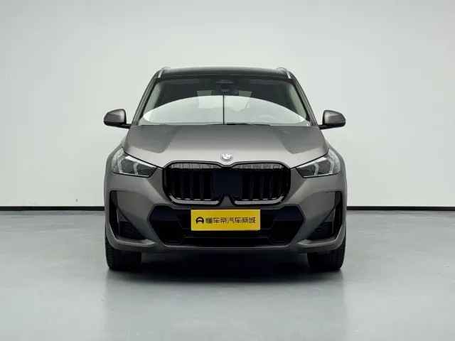 BMW X1 — Фото автомобиля 2