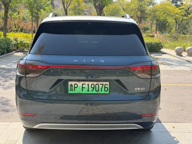 Aito M9 — Фото автомобиля 4