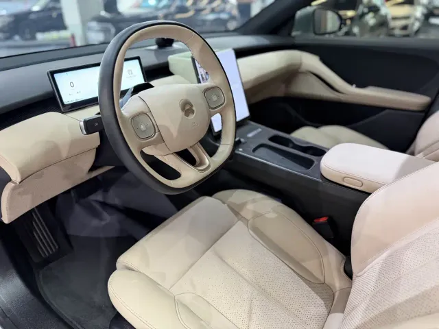 Nio ET5 Touring — Фото автомобиля 5