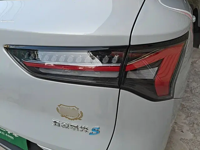 Wuling Starlight S — Фото автомобиля 7