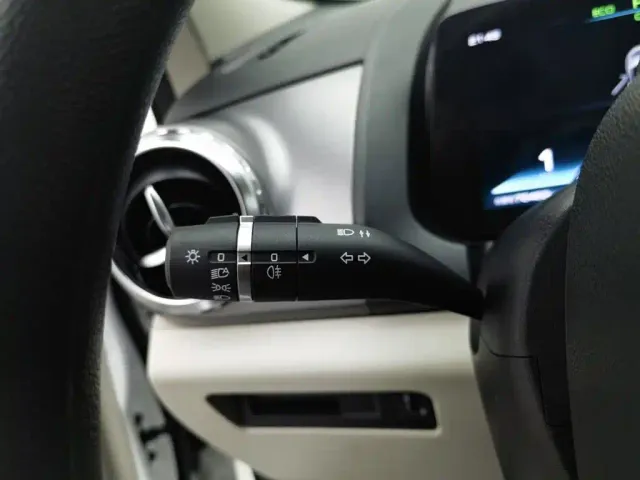 BYD Yuan Pro 2021 401KM Luxury Model — Фото автомобиля 21