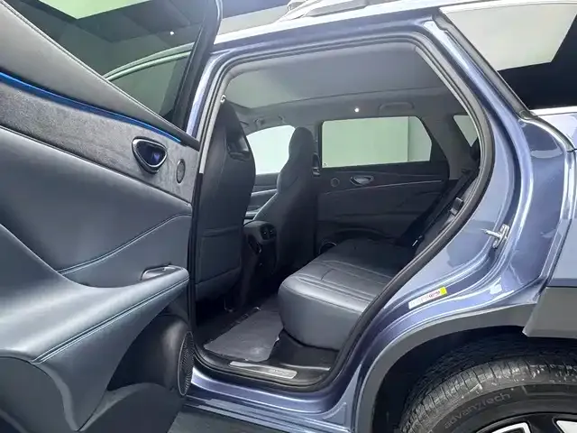 BYD Hai Shi 07 DM-i — Фото автомобиля 11