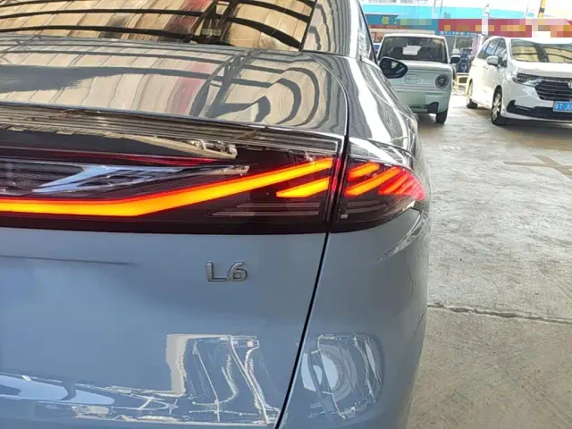 Geely Galaxy L6 — Фото автомобиля 7