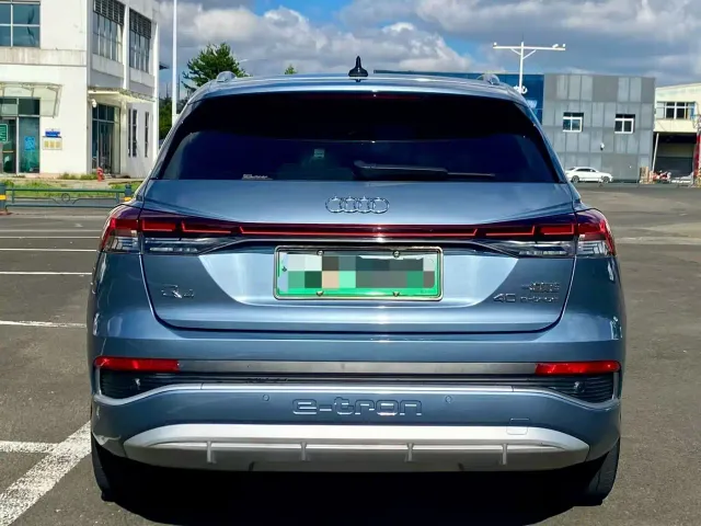 Audi Q4 e-tron — Фото автомобиля 8