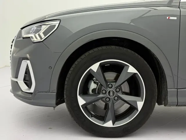 Audi Q3 — Фото автомобиля 18