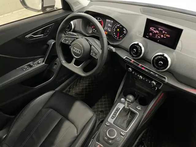 Audi Q2L — Фото автомобиля 7