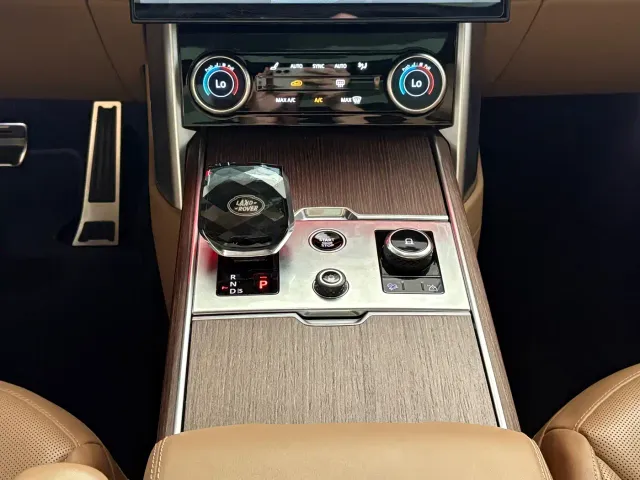 Land Rover Range Rover — Фото автомобиля 14