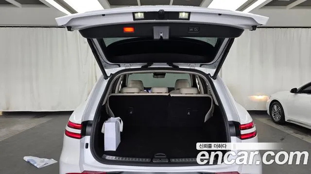 Genesis GV70 2.5T Бензин 2WD — Фото автомобиля 17
